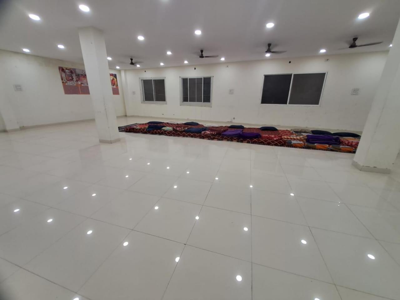 Shree Sawariya Yatri Grah Hotell Ujjain Exteriör bild